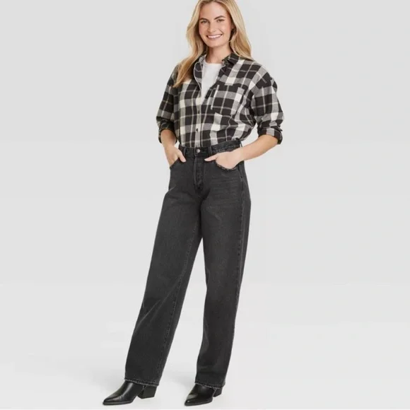 Women's Mid-rise Cuffed 90's Baggy Black Jeans - Universal Thread - Picture 1 of 7
